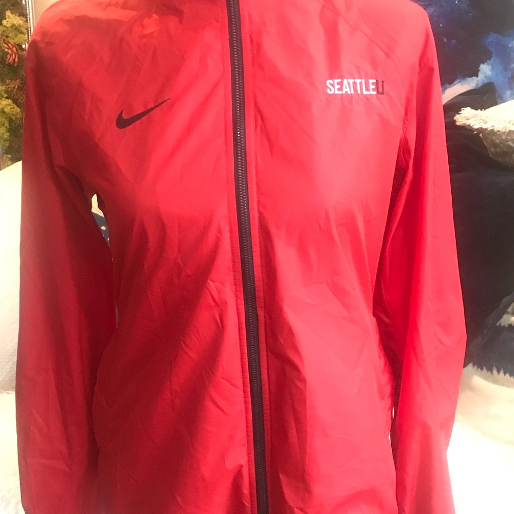 Nike SeattleU windbreaker size medium